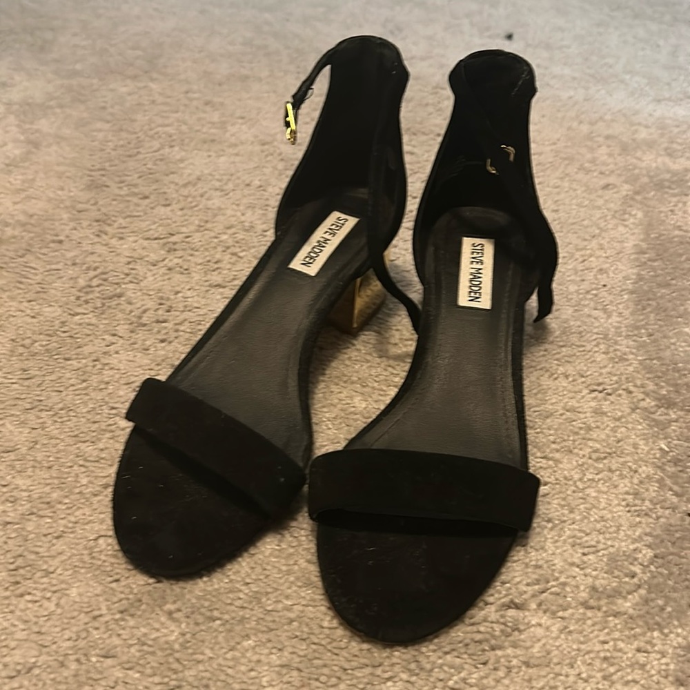 Steve Madden Block suede Heels